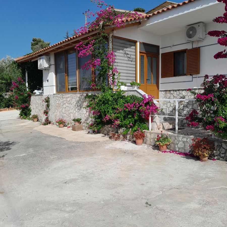 Luxury Dennis Home Sarandë 외부 사진